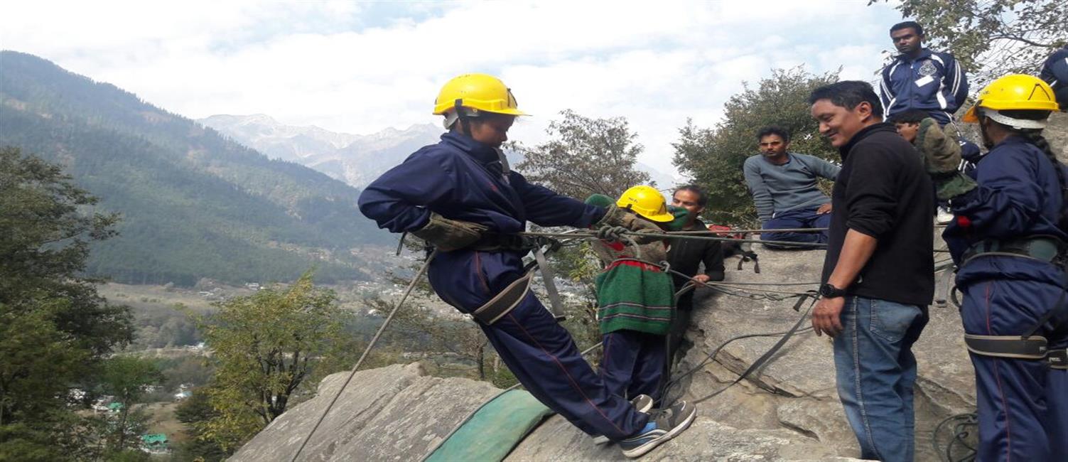 Tracking Camp at manila Himachal pradesh